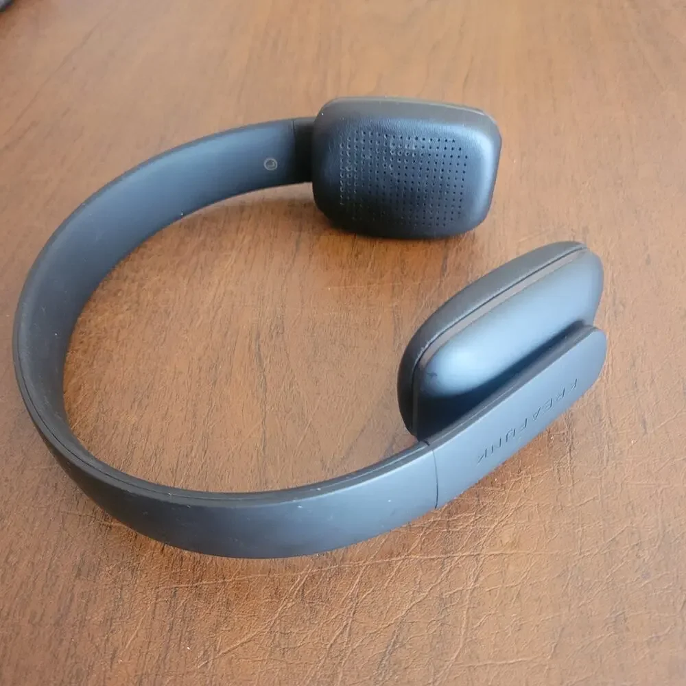 KREAFUNK aHEAD Wireless Bluetooth On-Ear Headphones with soft case/pouch